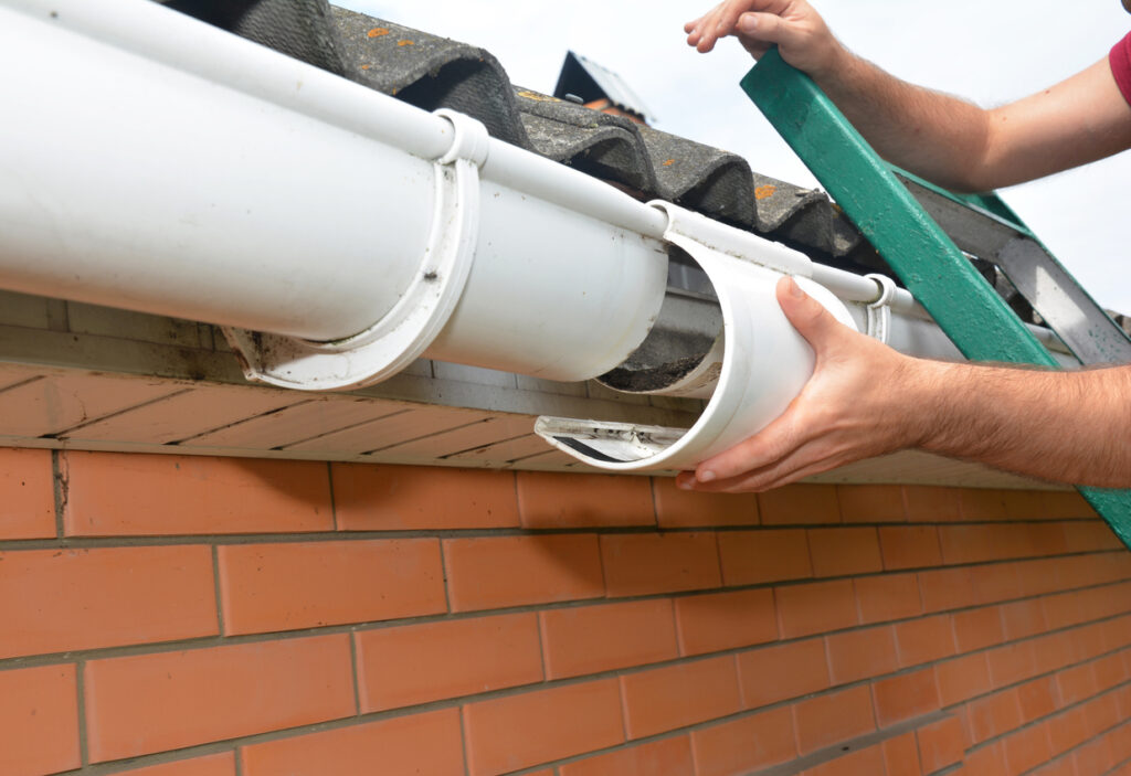 Professional roof gutter repair in Manchester